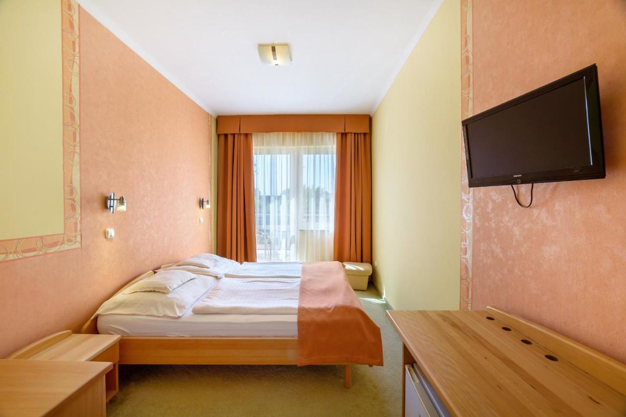 Negy Evszak Hotel